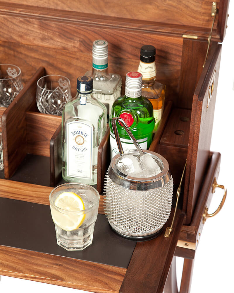 DB--Djinn-Bar-in-Walnut-Detail-1