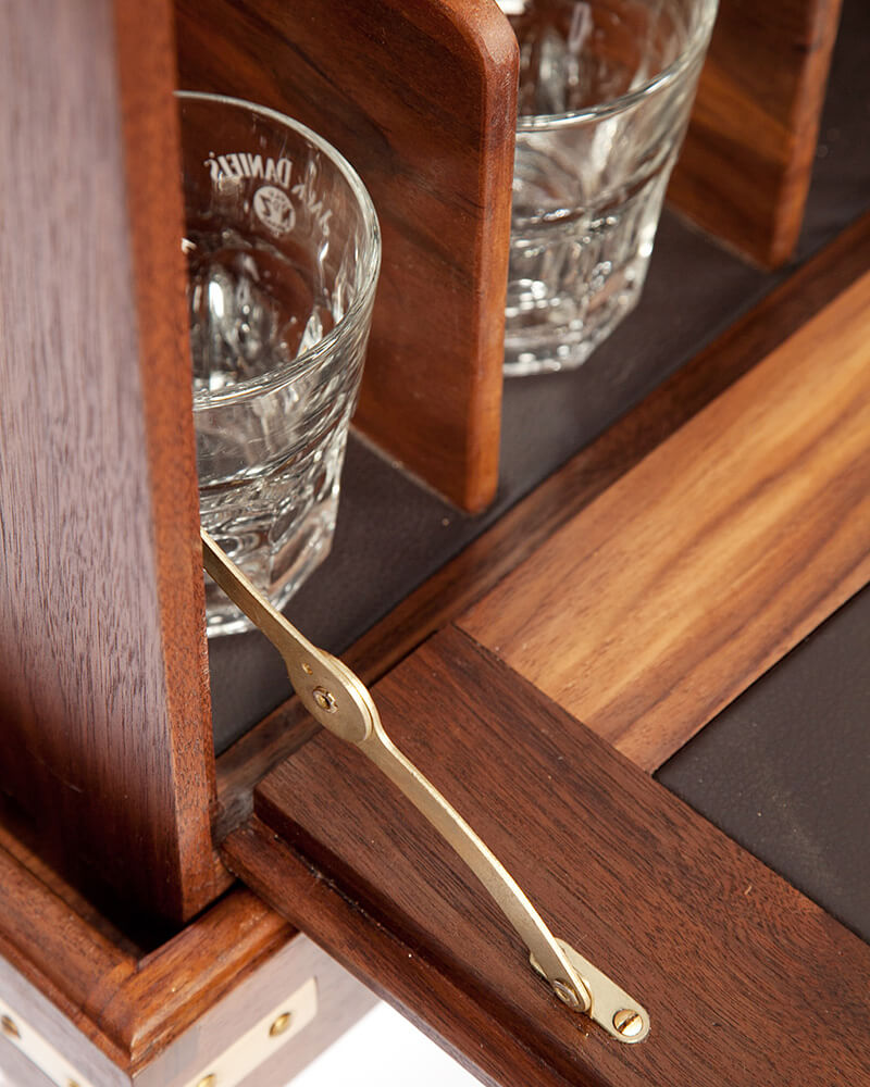 DB--Djinn-Bar-in-Walnut-Detail-2