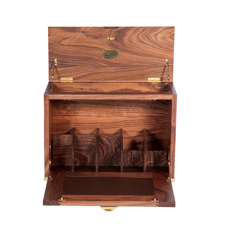 MR_Odyssey-Bar_Walnut-+-Leather_6