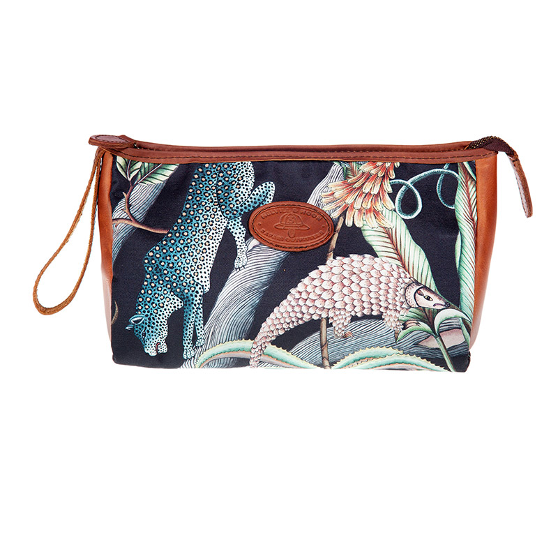 MR_TTBA_Timau-Toiletry-Bag_Ardmore---Pangolin-Night_1