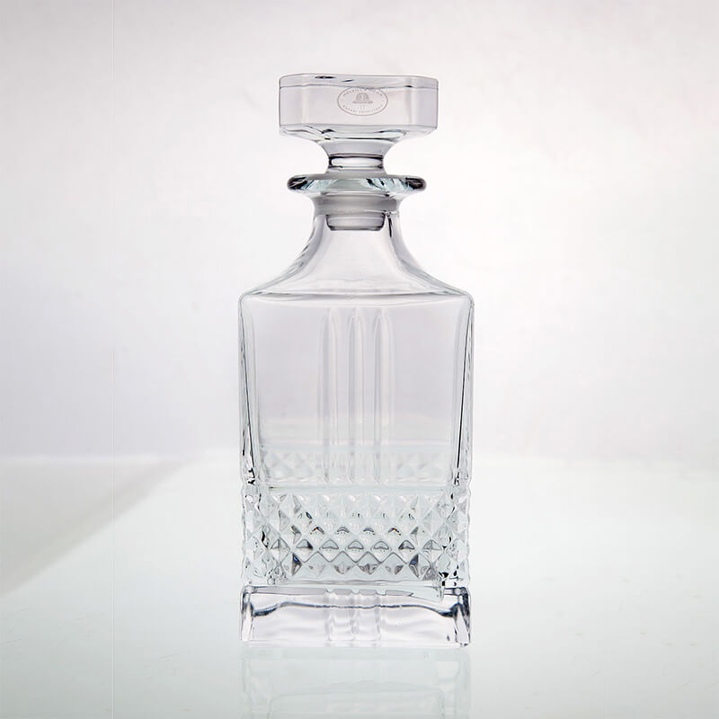 MR_Crystal-Glassware---Decanter_2